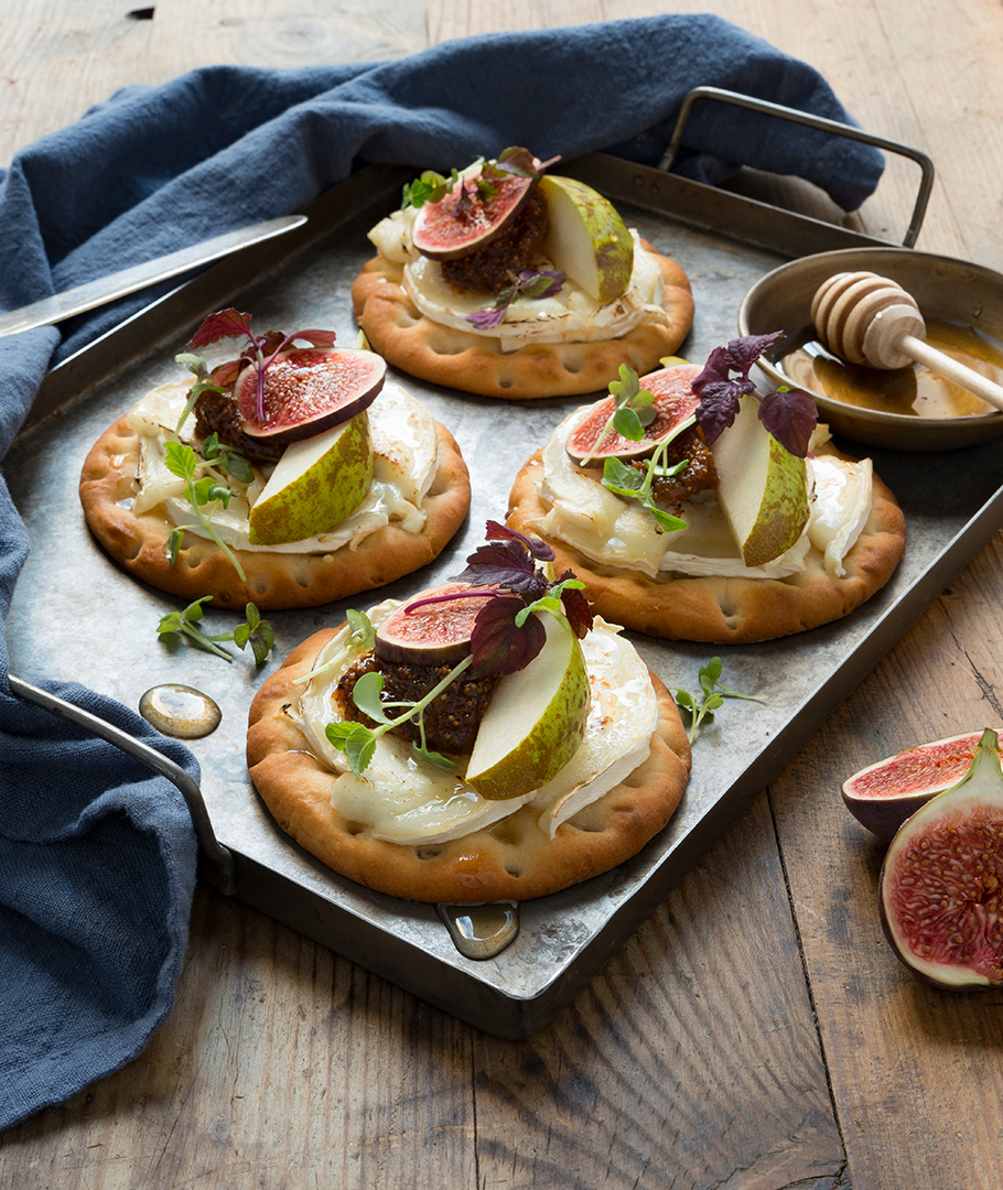 Goats’ cheese pizzas with fresh figs Polarbröd