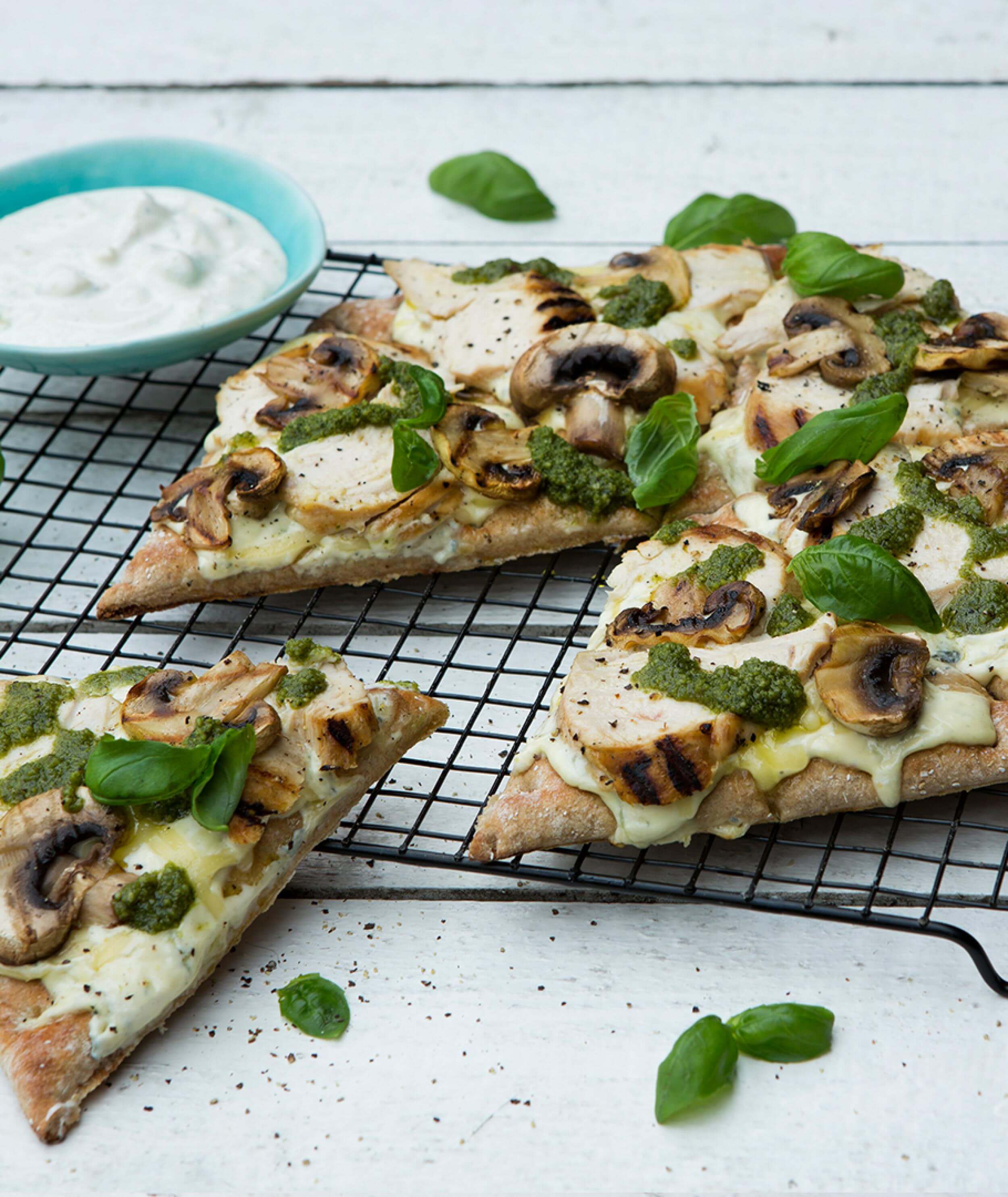 Vit pizza med kyckling och svamp Polarbröd